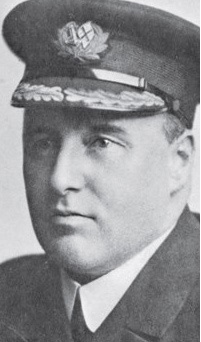 Portrait of Archibald Bisset Smith in his Master's naval uniform.