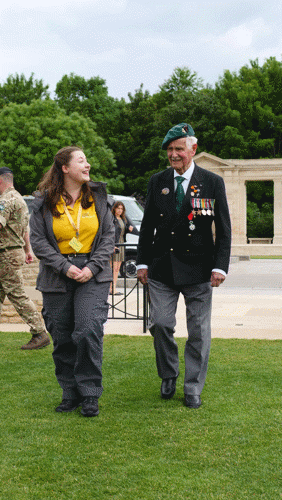 CWGF Guide speaks with veteran in Normandy.