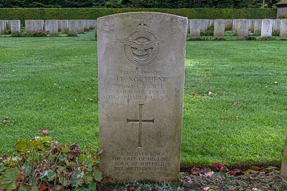 Grave of Flying Officer John Northend