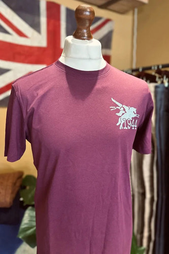 Claret coloured t shirt with the 1st Airborne Division pegasus badge.